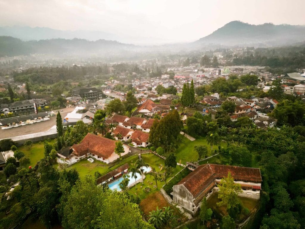 Puncak cisarua bogor hotel new pesona anggraini
